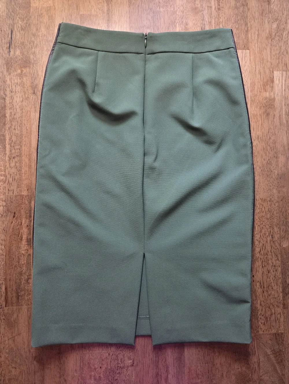 Zara Zipper Side With Faux Leather Piping Green Pencil Skirt - Picture 6 of 10